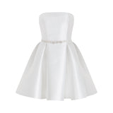 CLEO can be stylized with many options from BEGUM accessories, here matched with BEGUM baroque pearl belt